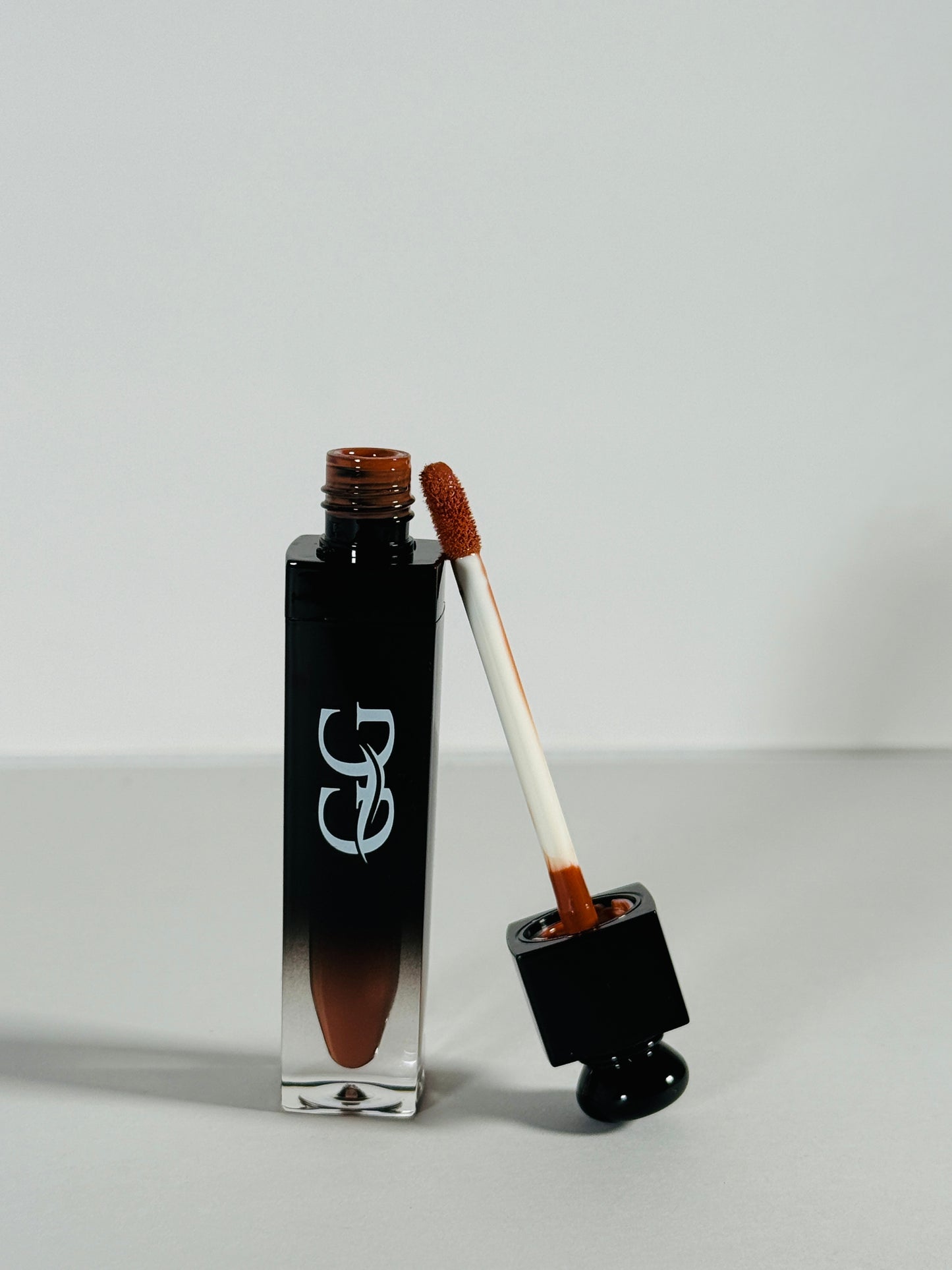 Caramel Cloud – Matte Liquid Lipstick