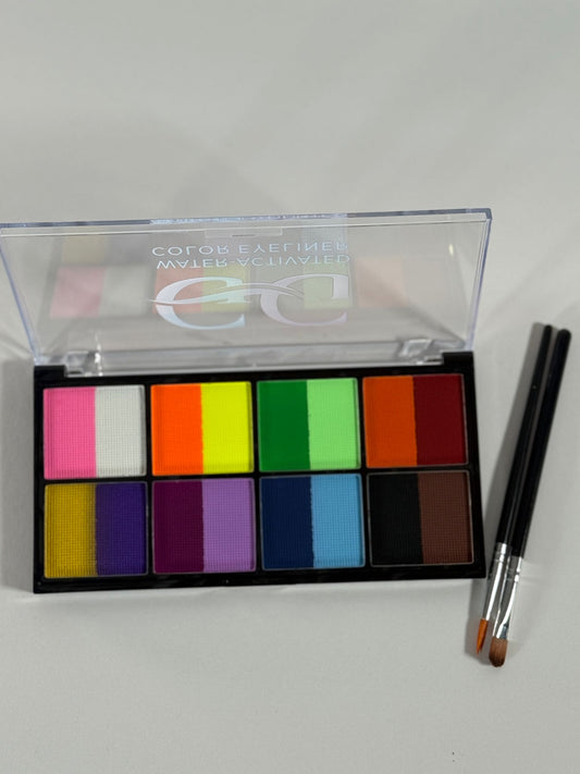 GG Water-Activated Dual-Tone Eyeliner Palette – 12 Shades, 2 Brushes